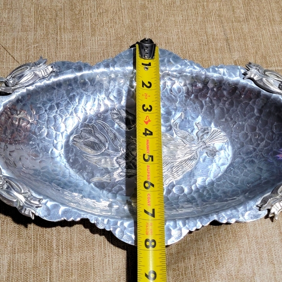 Vintage Rodney Kent Tray, Rodney Kent 404 Hammered Aluminum Tray, Oval with Hand - Picture 7 of 8